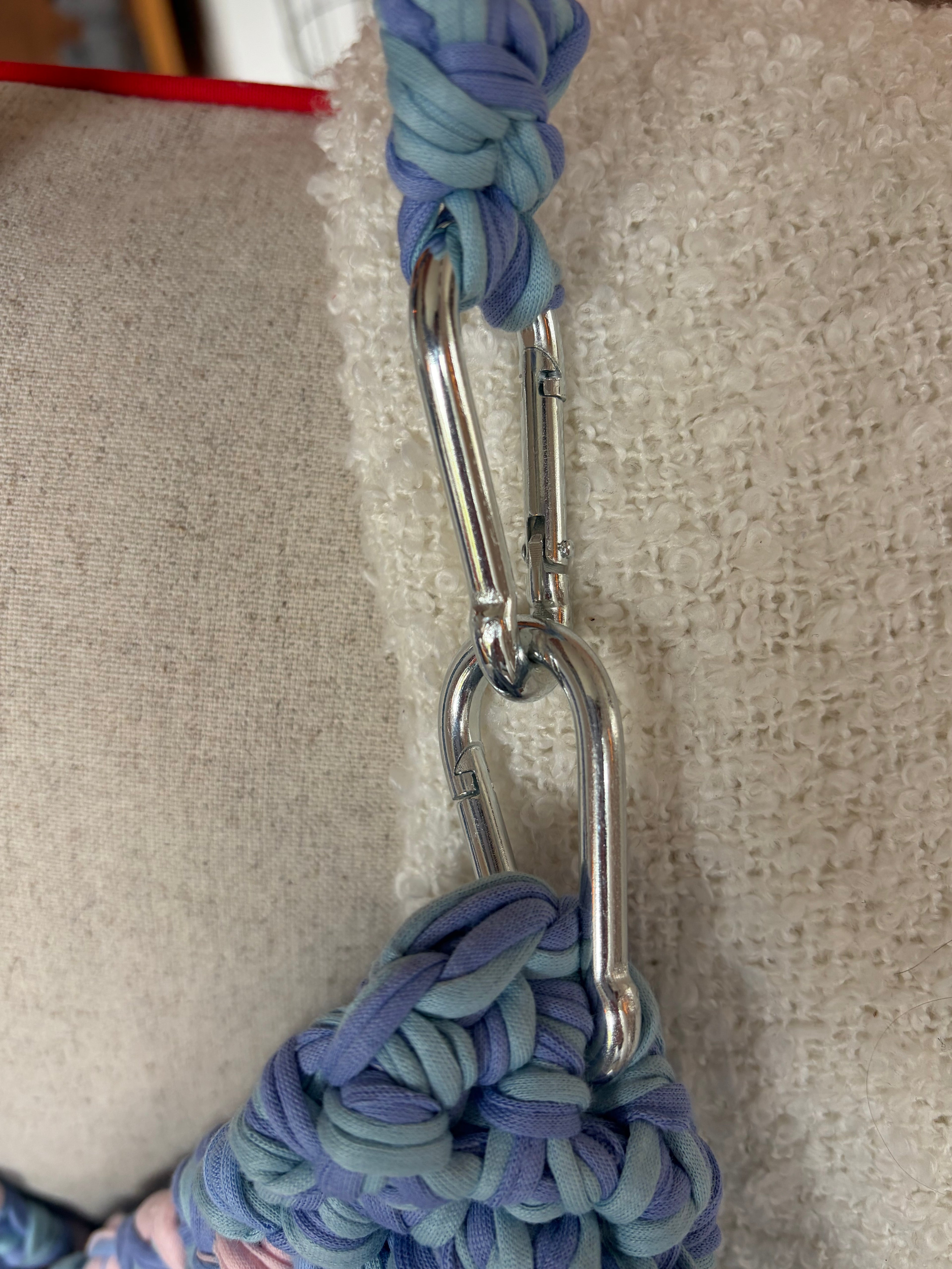 Häkeltasche „Pastell-Welle“ mit Karabiner-Henkel