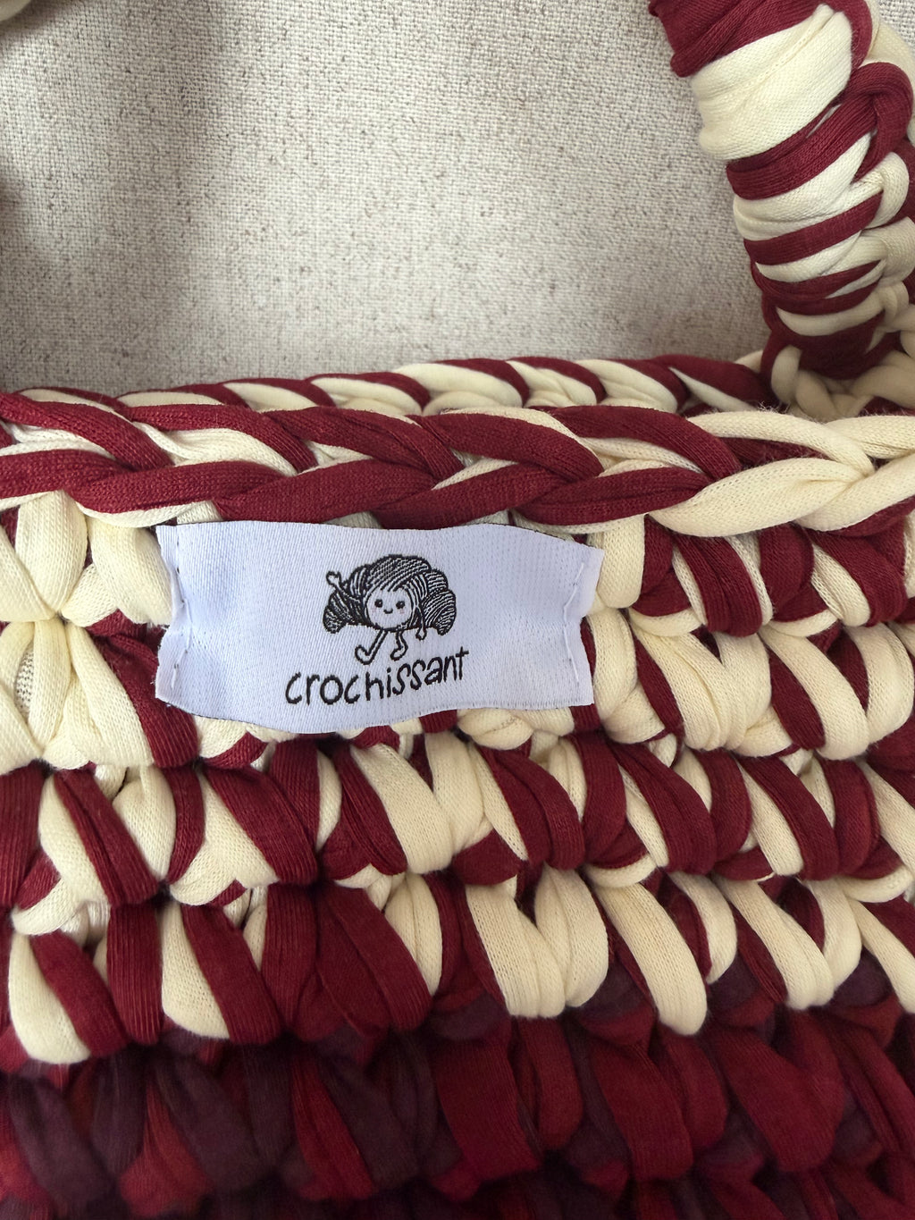 Häkeltasche „Kirsch-Sahne“ mit zwei Henkeln